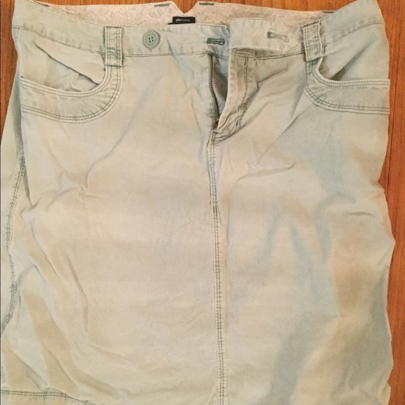 Light green Gap corduroy skirt size 12 - Picture 1 of 3